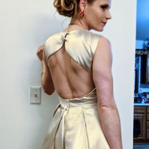 Gorgeous Gold Unique Open Back A-Line Formal Dress Sz XS